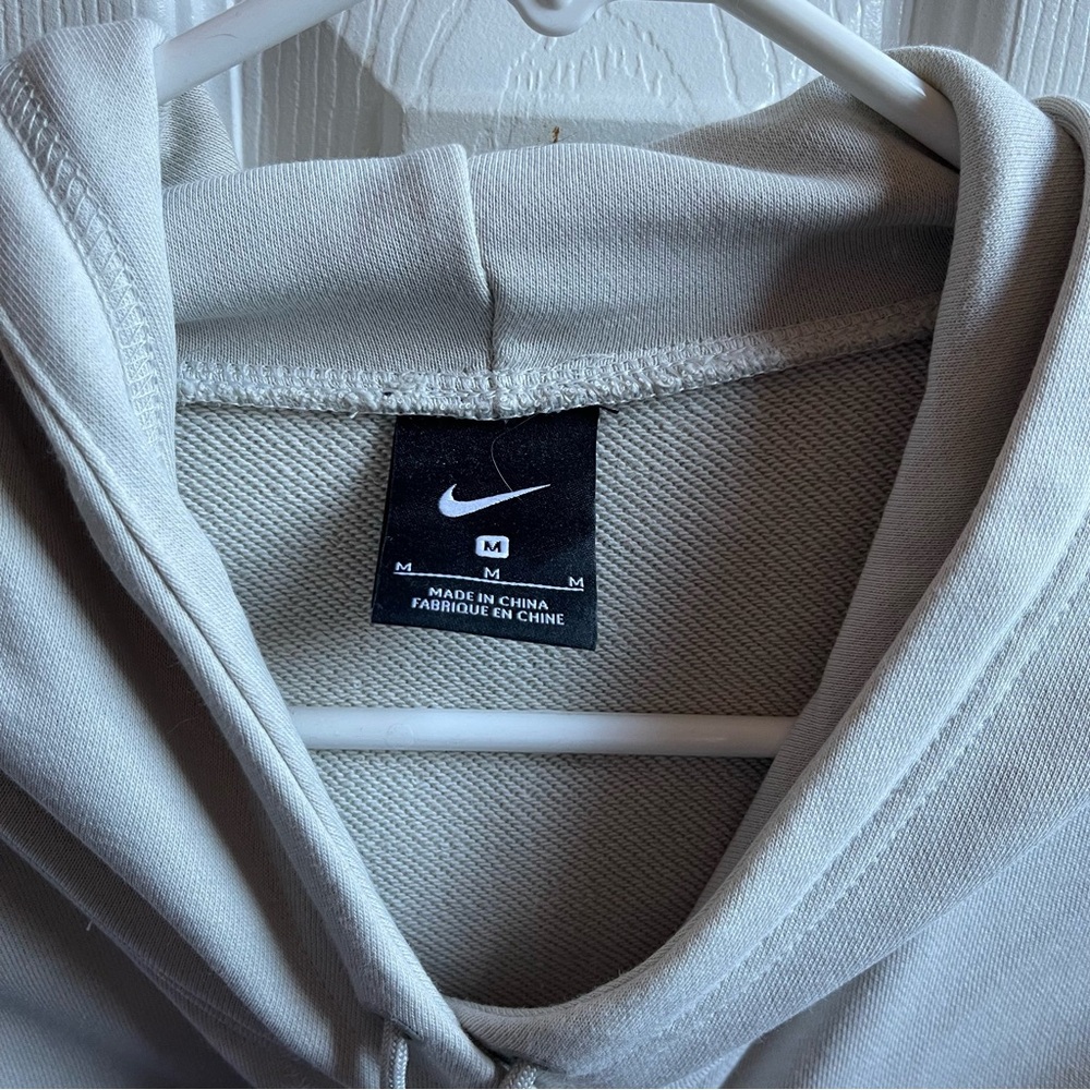Men’s Nike basketball Giannis hoodie size medium - Picture 3 of 7
